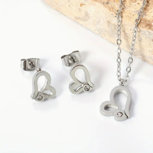 🍏50% OFF/3+...Dainty Heart Earrings/Necklace Set (Silver) - Picture 1 of 15